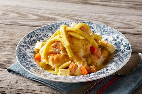 CHICKEN-N-NOODLES DEEP DISH DINNER™
