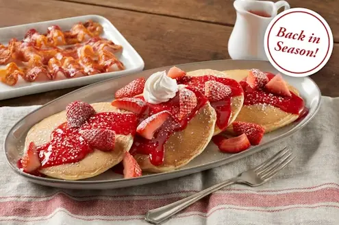 FRESH STRAWBERRY HOTCAKES COMBO